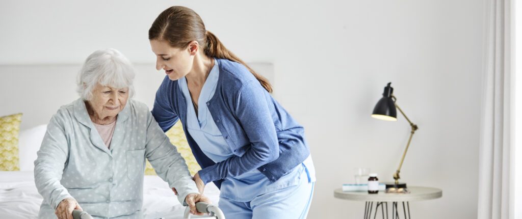 Stiftung Patientenschutz: Tariftreuegesetzt sorgt für Kosten-Tsunami in der Altenpflege